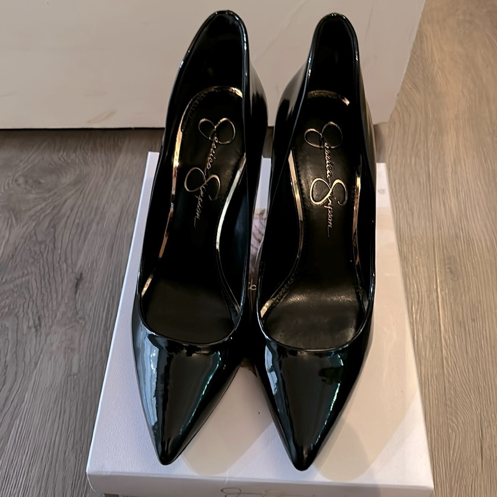 Jessica Simpson Cambredge heels 8.5